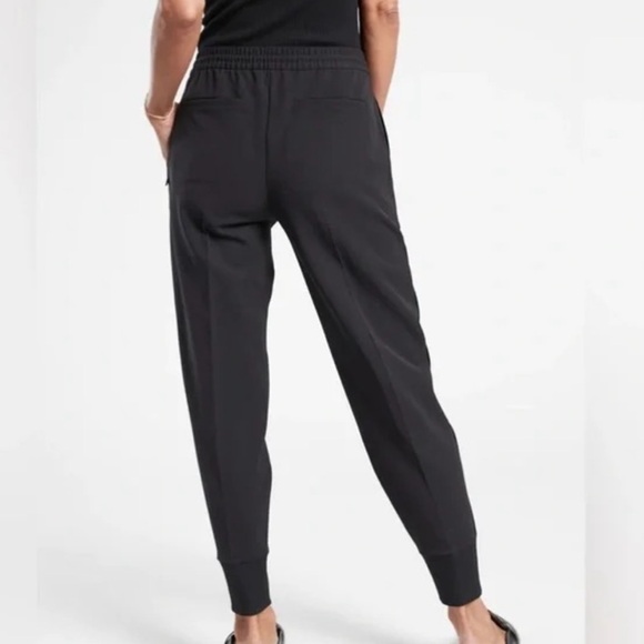 athleta endeavour drawstring jogger pant - Picture 3 of 11